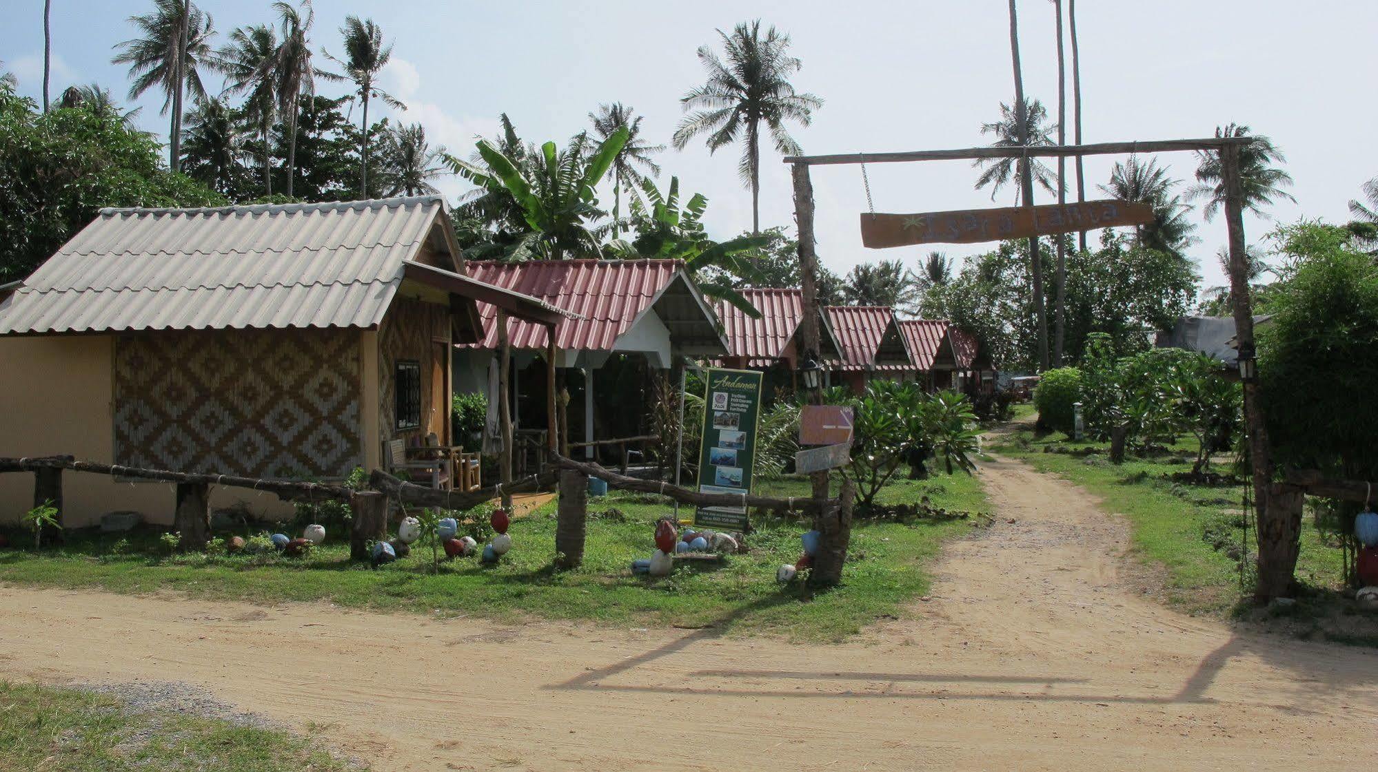 Isara Lanta Beach Resort Koh Lanta Exterior photo